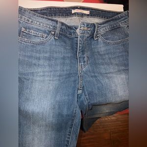 Levi’s straight mid rise jeans - size 28